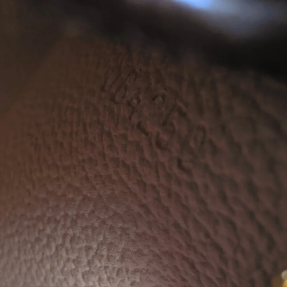 AUTHENTIC NEW Louis Vuitton Toiletry 15 Bag (Discontinued Model!!) - Picture 12 of 12